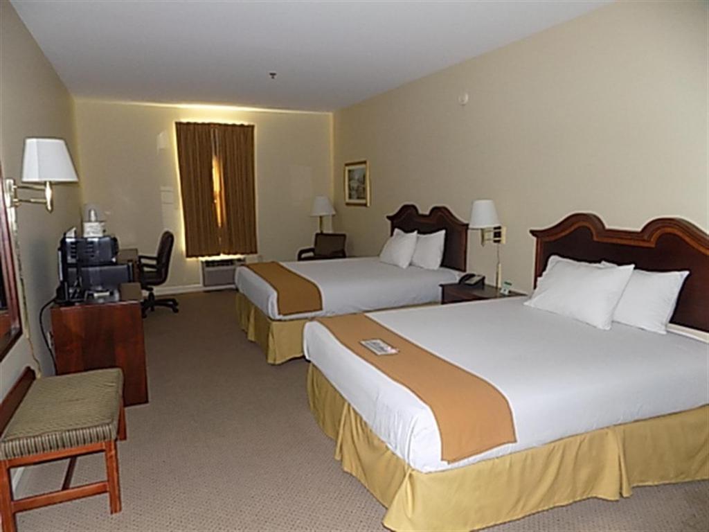 Plantation Oaks Hotel Millington
